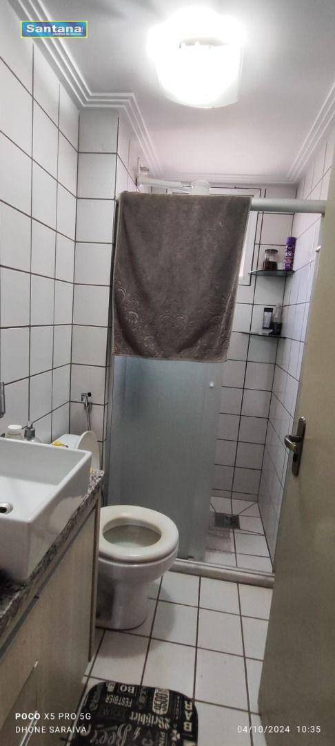 Apartamento à venda com 2 quartos, 70m² - Foto 3