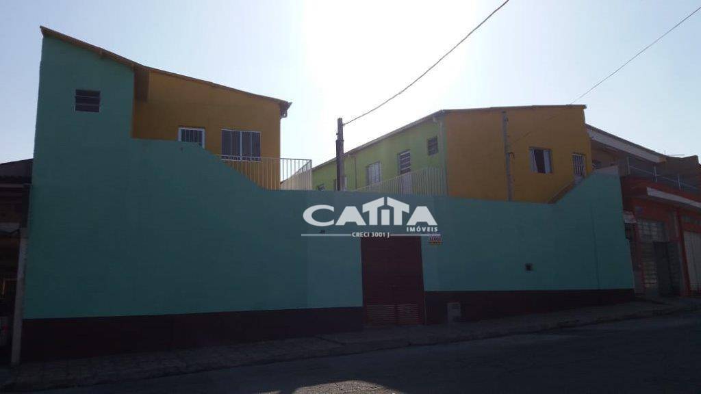 Casa para alugar com 2 quartos, 40m² - Foto 1