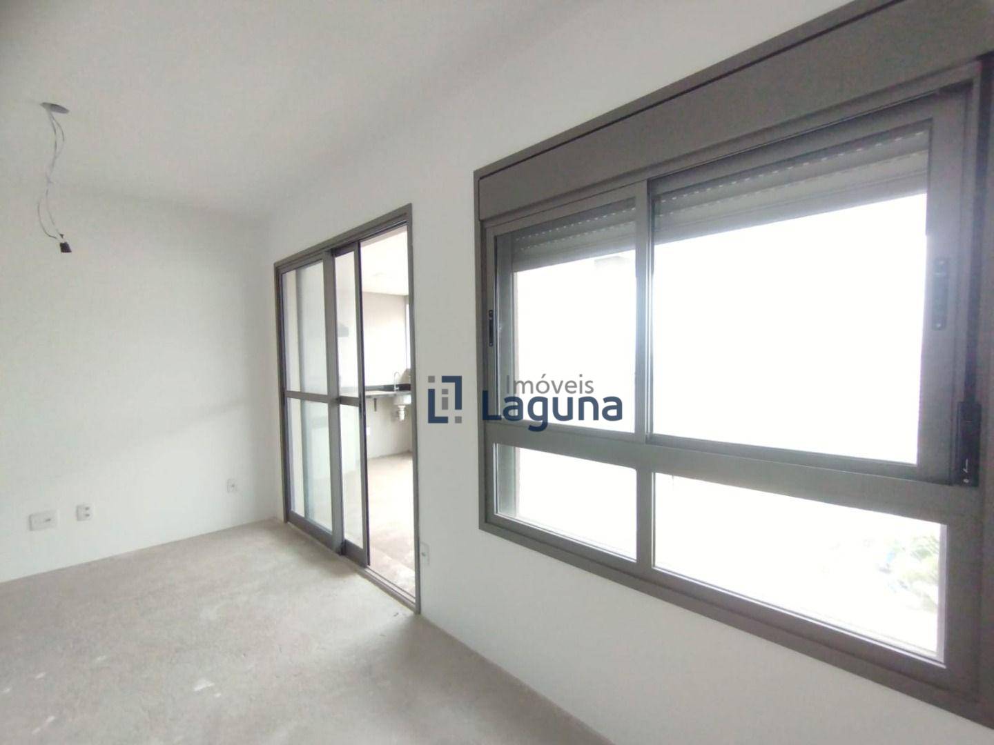 Apartamento à venda com 2 quartos, 68m² - Foto 7