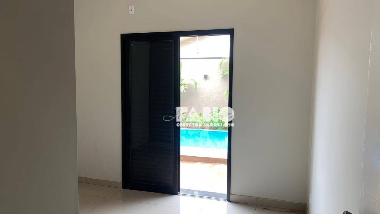 Casa à venda com 3 quartos, 250m² - Foto 25