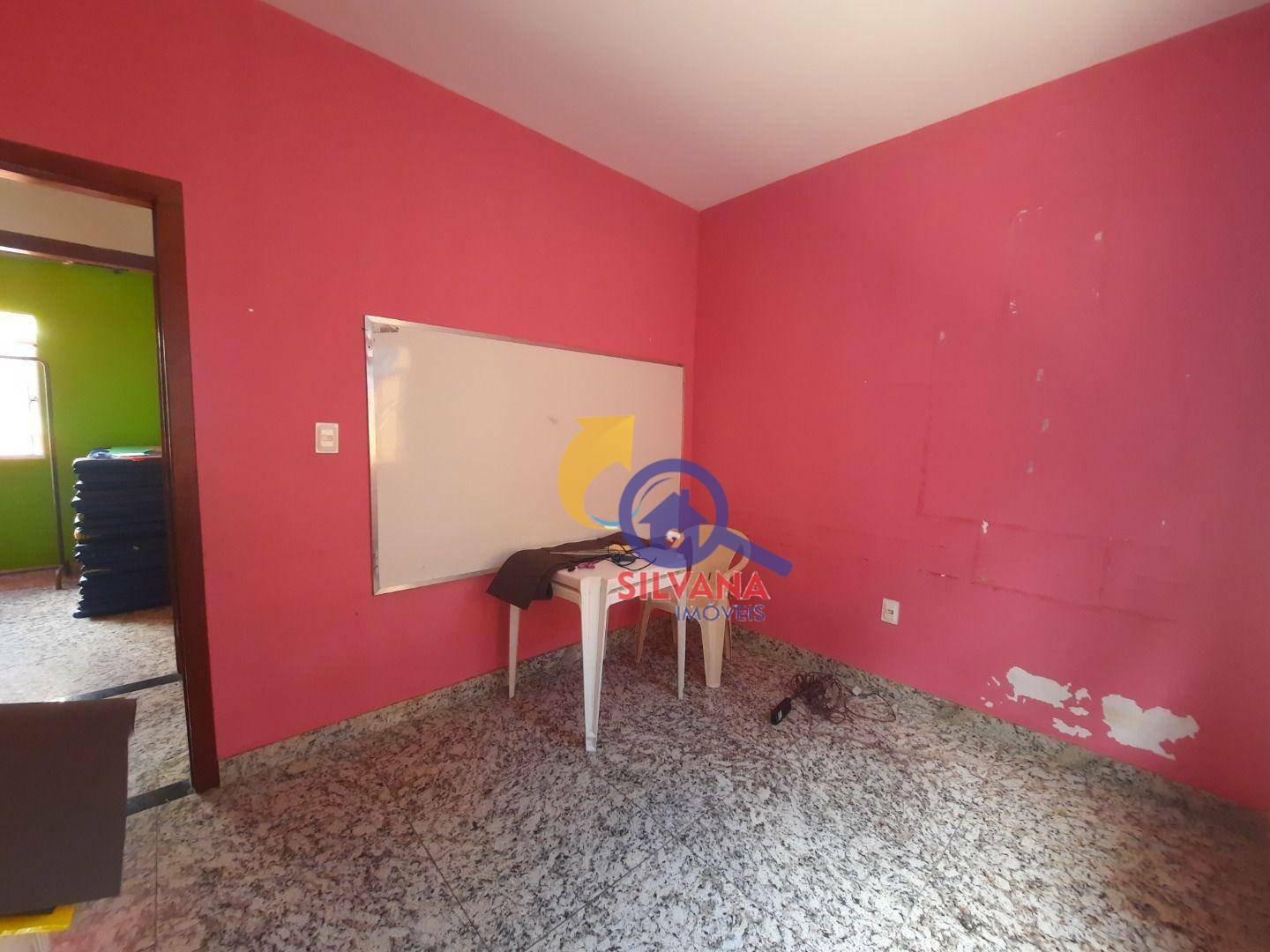 Casa de Condomínio à venda com 3 quartos, 360m² - Foto 9