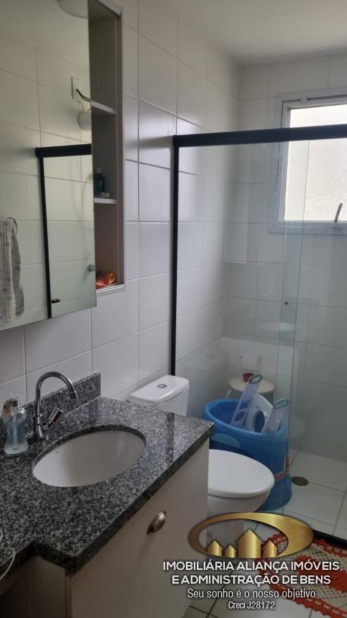 Apartamento para alugar com 3 quartos, 77m² - Foto 9