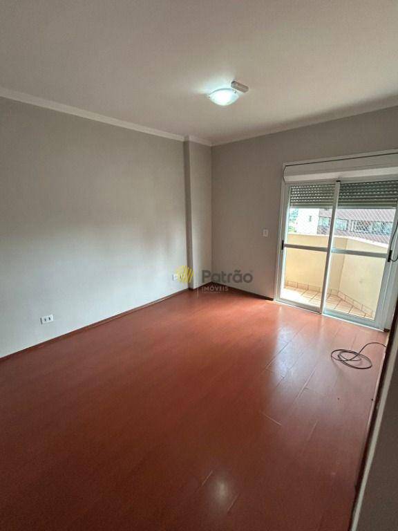 Apartamento à venda com 3 quartos, 107m² - Foto 8