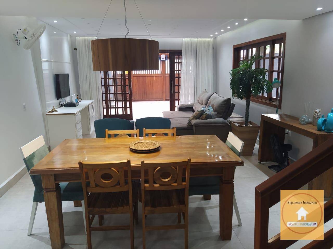 Casa à venda com 3 quartos, 100m² - Foto 1