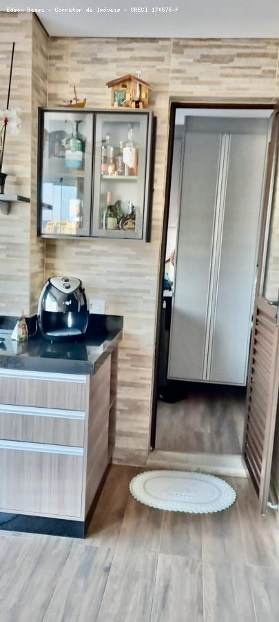 Apartamento à venda com 3 quartos, 104m² - Foto 4