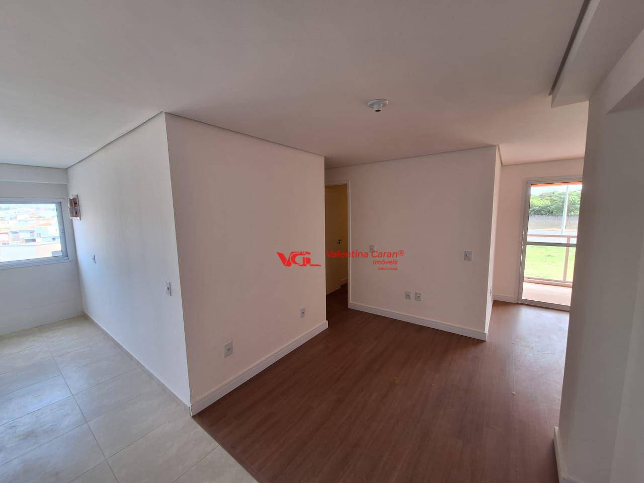 Apartamento à venda com 2 quartos, 62m² - Foto 3