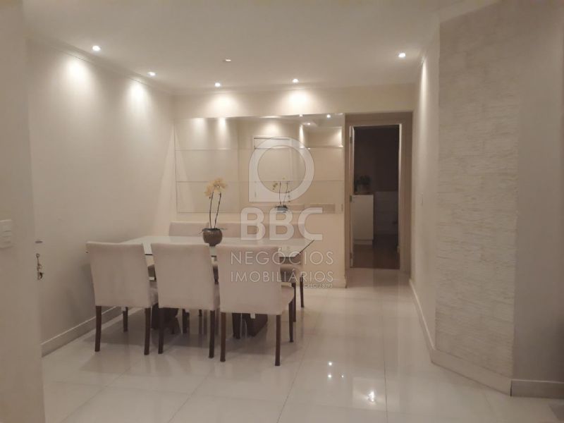 Apartamento à venda com 3 quartos, 94m² - Foto 2