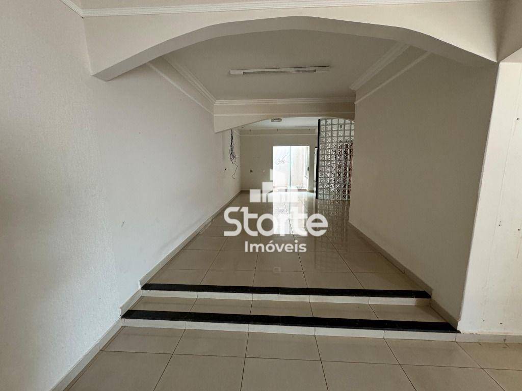 Casa à venda com 3 quartos, 280m² - Foto 16