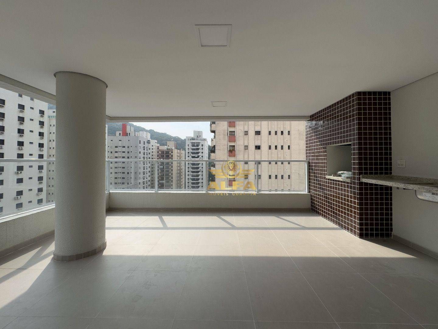 Apartamento à venda com 3 quartos, 142m² - Foto 2