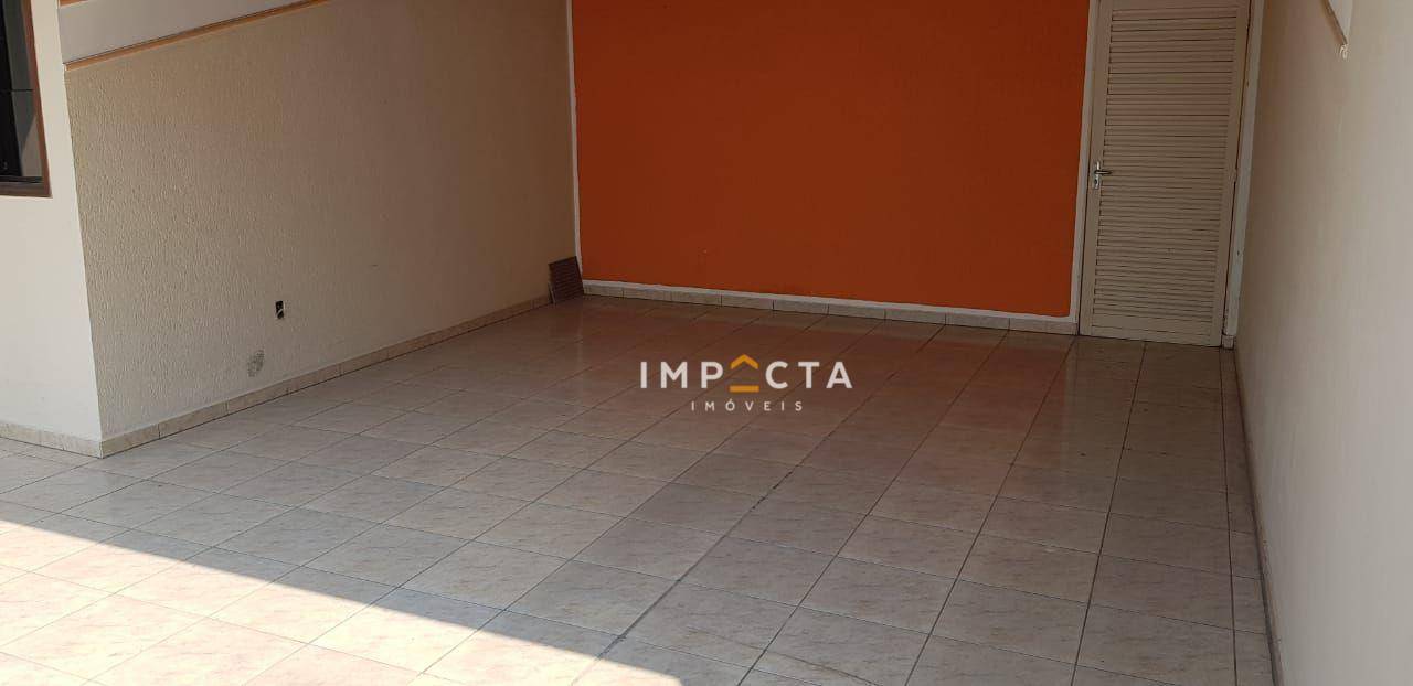 Casa à venda com 3 quartos, 166m² - Foto 2