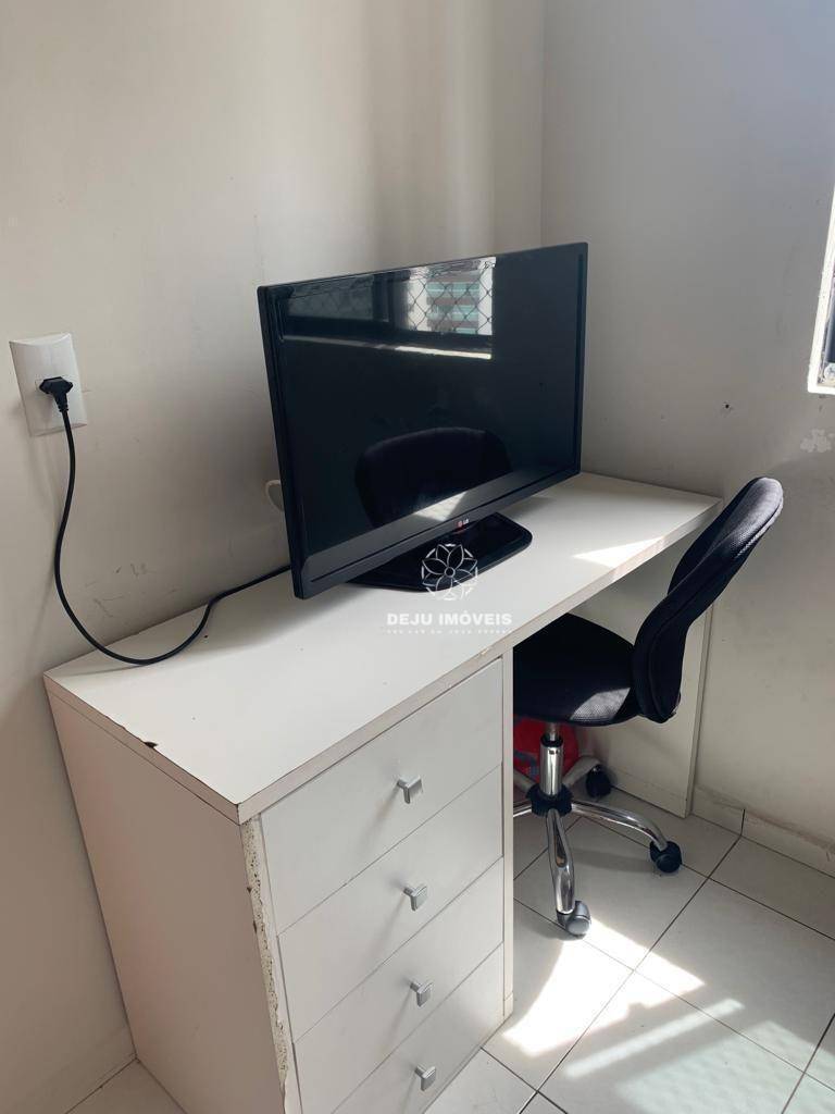 Apartamento à venda com 3 quartos, 150m² - Foto 2