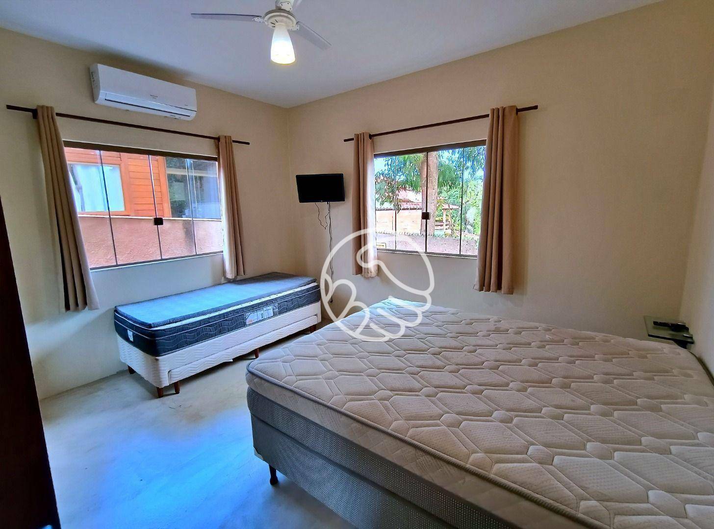 Casa, 4 quartos, 200 m² - Foto 23