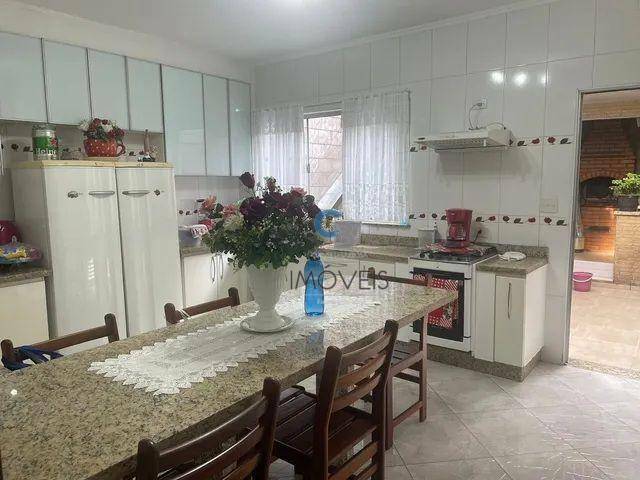 Sobrado à venda com 3 quartos, 180m² - Foto 3