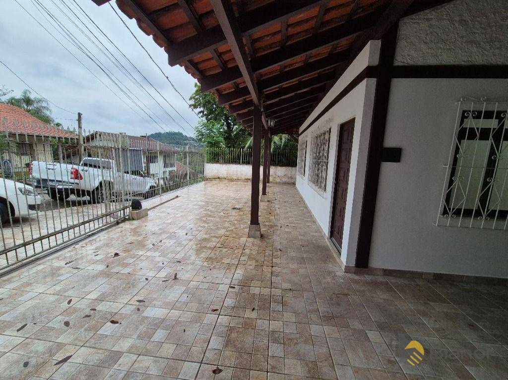 Casa, 3 quartos, 200 m² - Foto 1