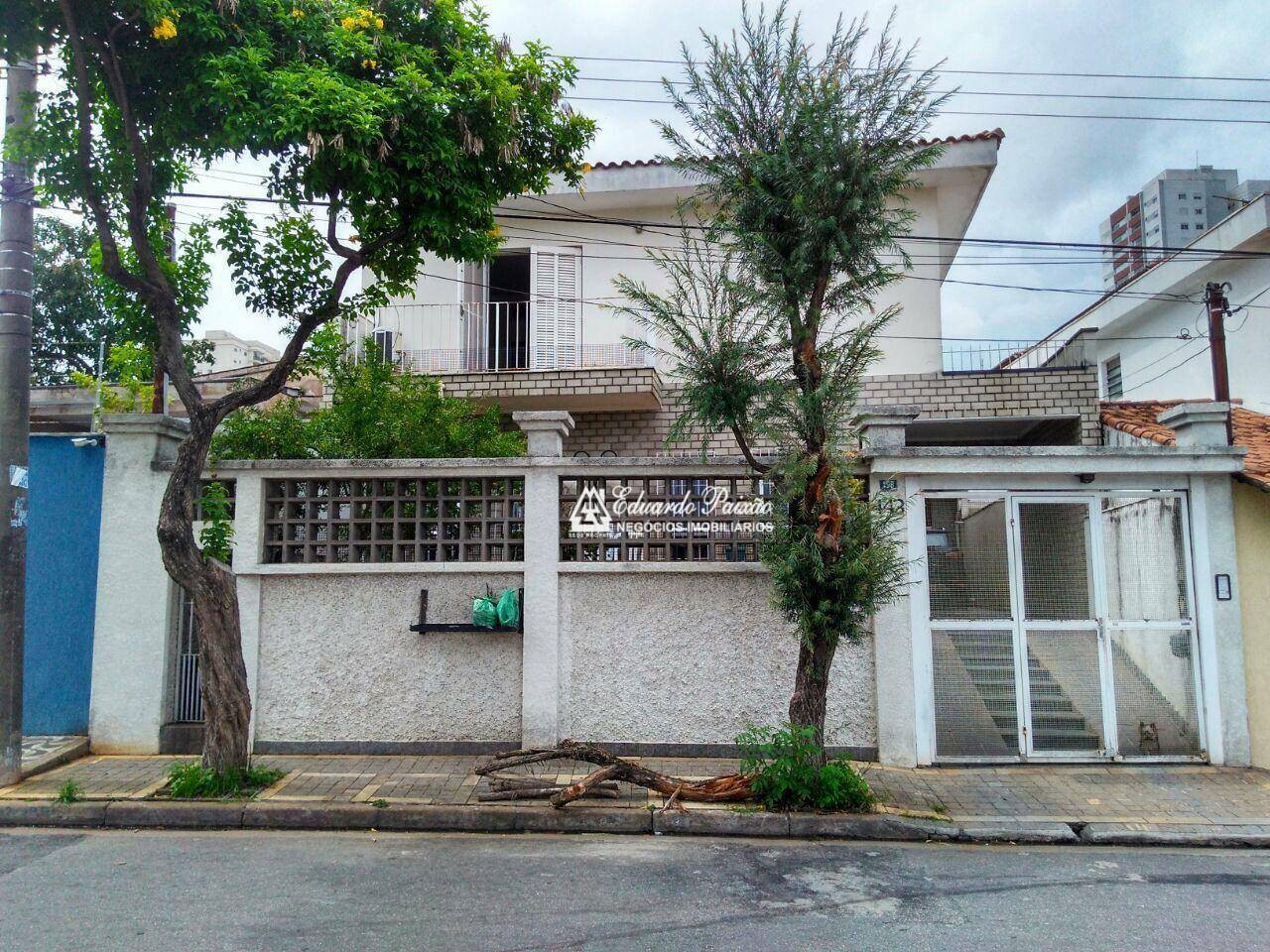 Sobrado à venda com 3 quartos, 236m² - Foto 1