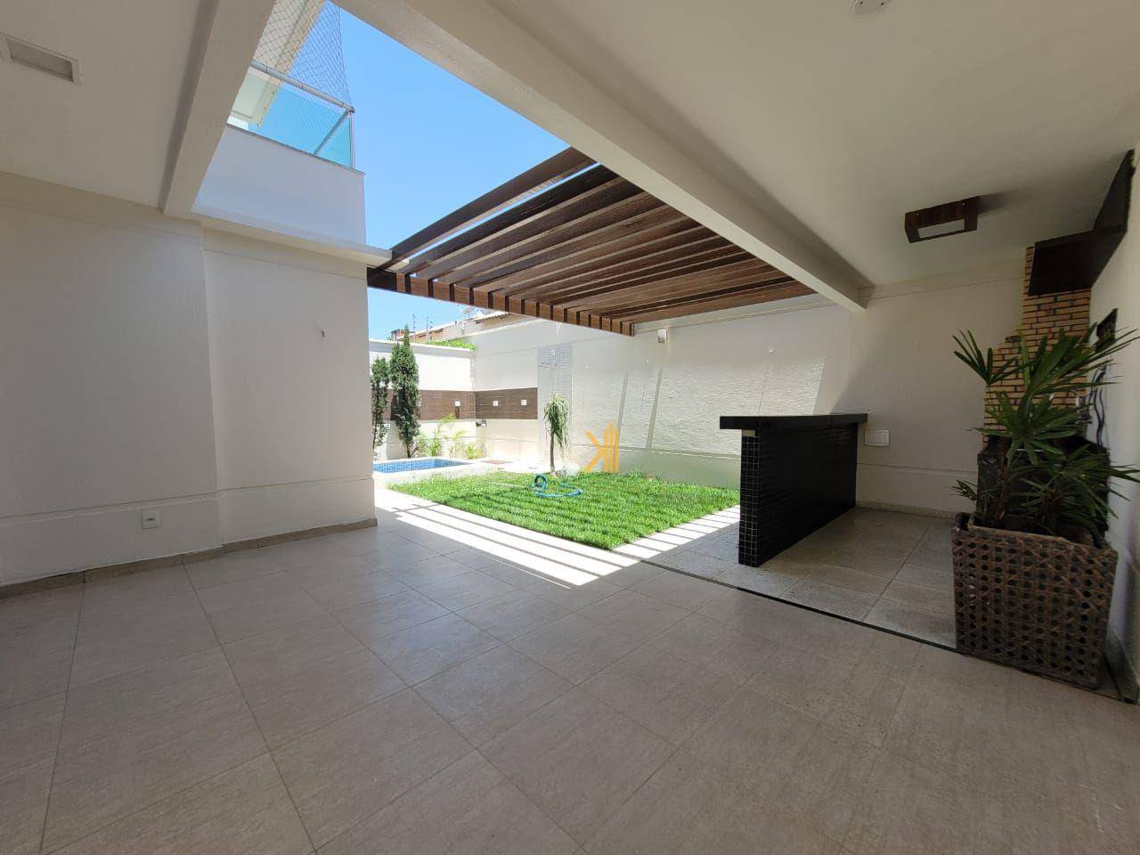 Casa à venda com 4 quartos, 200m² - Foto 4