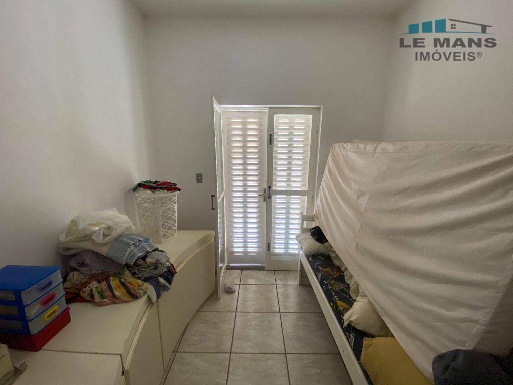 Chácara à venda com 3 quartos, 254m² - Foto 16