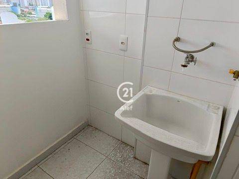 Apartamento para alugar com 2 quartos, 64m² - Foto 7