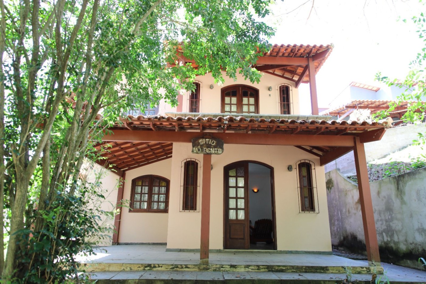 Casa para alugar com 3 quartos, 1250m² - Foto 1