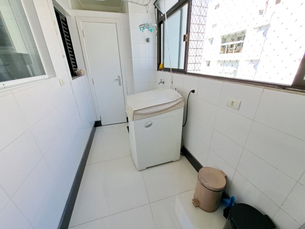 Apartamento à venda com 3 quartos, 180m² - Foto 29