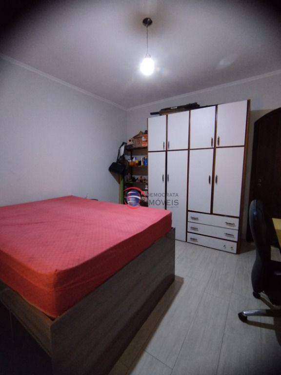 Sobrado à venda com 3 quartos, 268m² - Foto 3