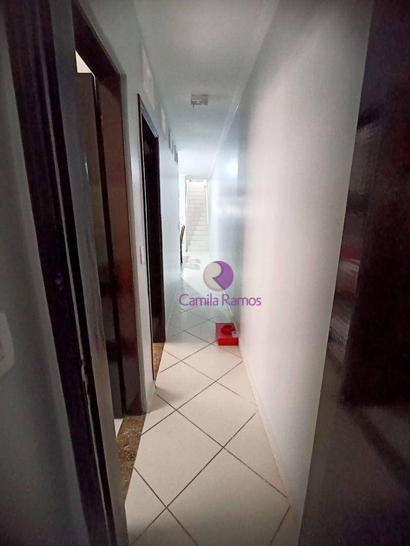 Sobrado à venda com 3 quartos, 173m² - Foto 1