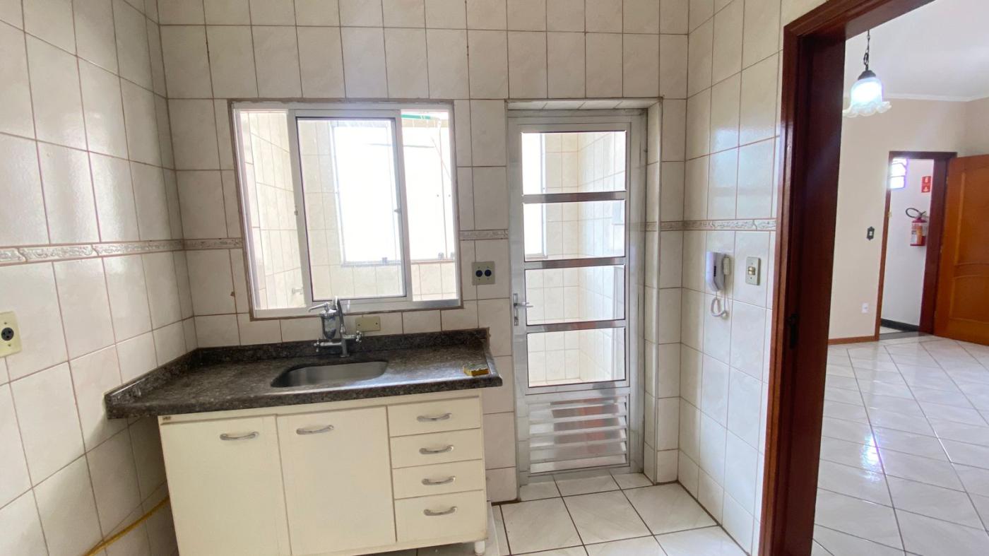 Apartamento para alugar com 2 quartos, 65m² - Foto 15