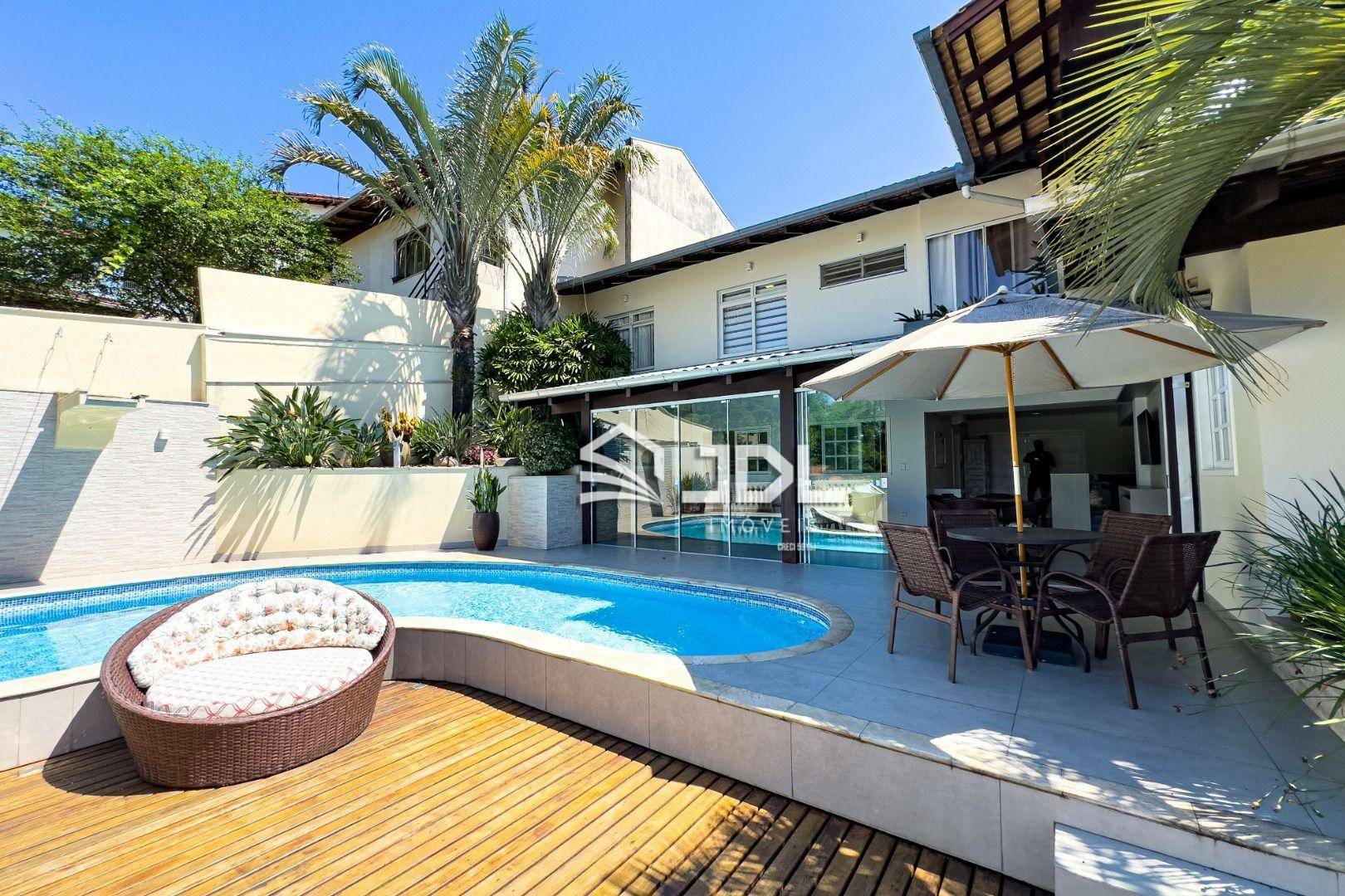 Casa à venda com 3 quartos, 269m² - Foto 4