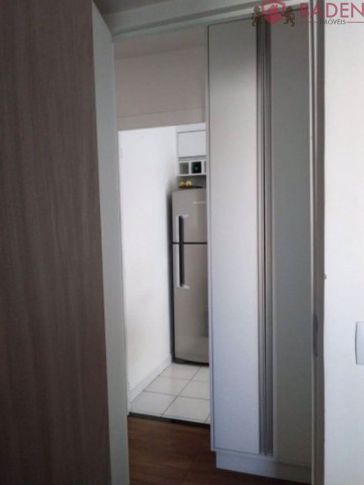 Apartamento à venda com 2 quartos, 55m² - Foto 4