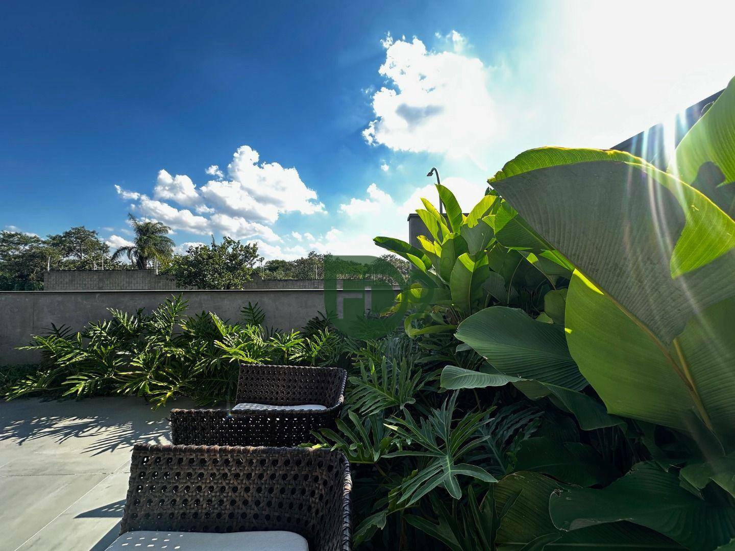 Casa de Condomínio à venda com 3 quartos, 302m² - Foto 4