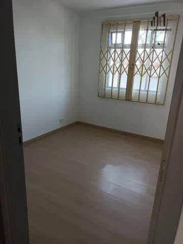 Apartamento à venda com 3 quartos, 80m² - Foto 4