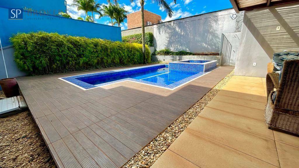 Casa de Condomínio à venda com 3 quartos, 331m² - Foto 18