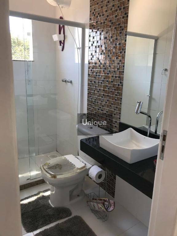 Casa à venda com 5 quartos, 230m² - Foto 18