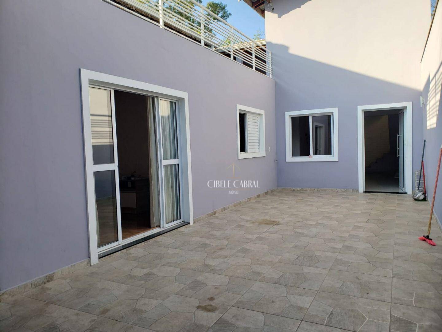 Casa à venda com 3 quartos, 280m² - Foto 2