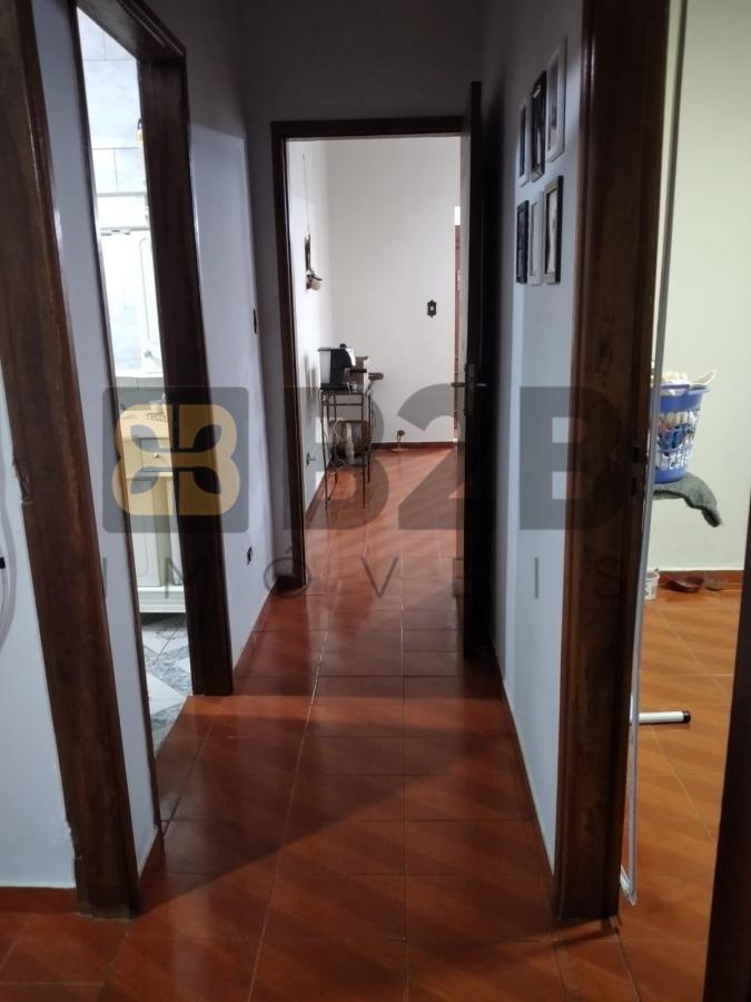 Casa à venda com 3 quartos, 241m² - Foto 8