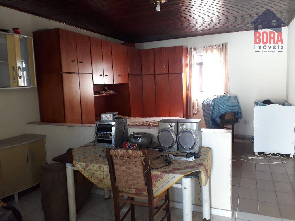 Casa à venda com 3 quartos, 200m² - Foto 16