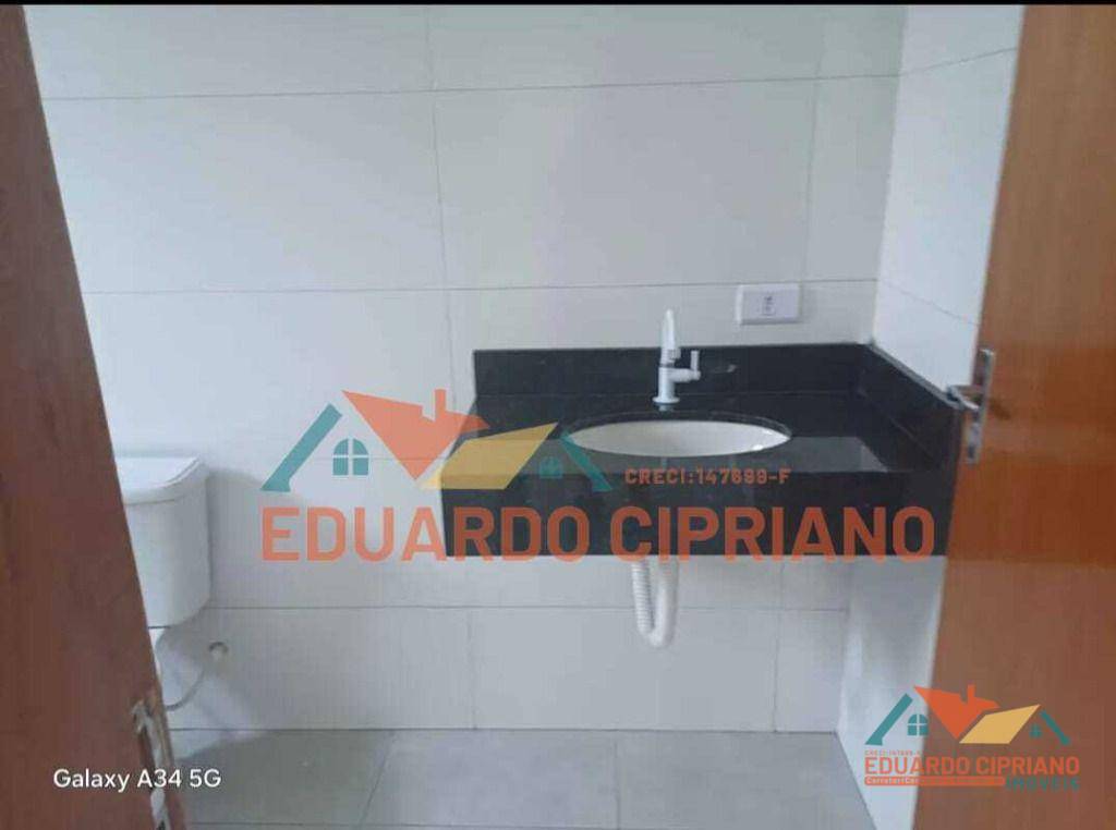 Casa à venda com 2 quartos, 62m² - Foto 8