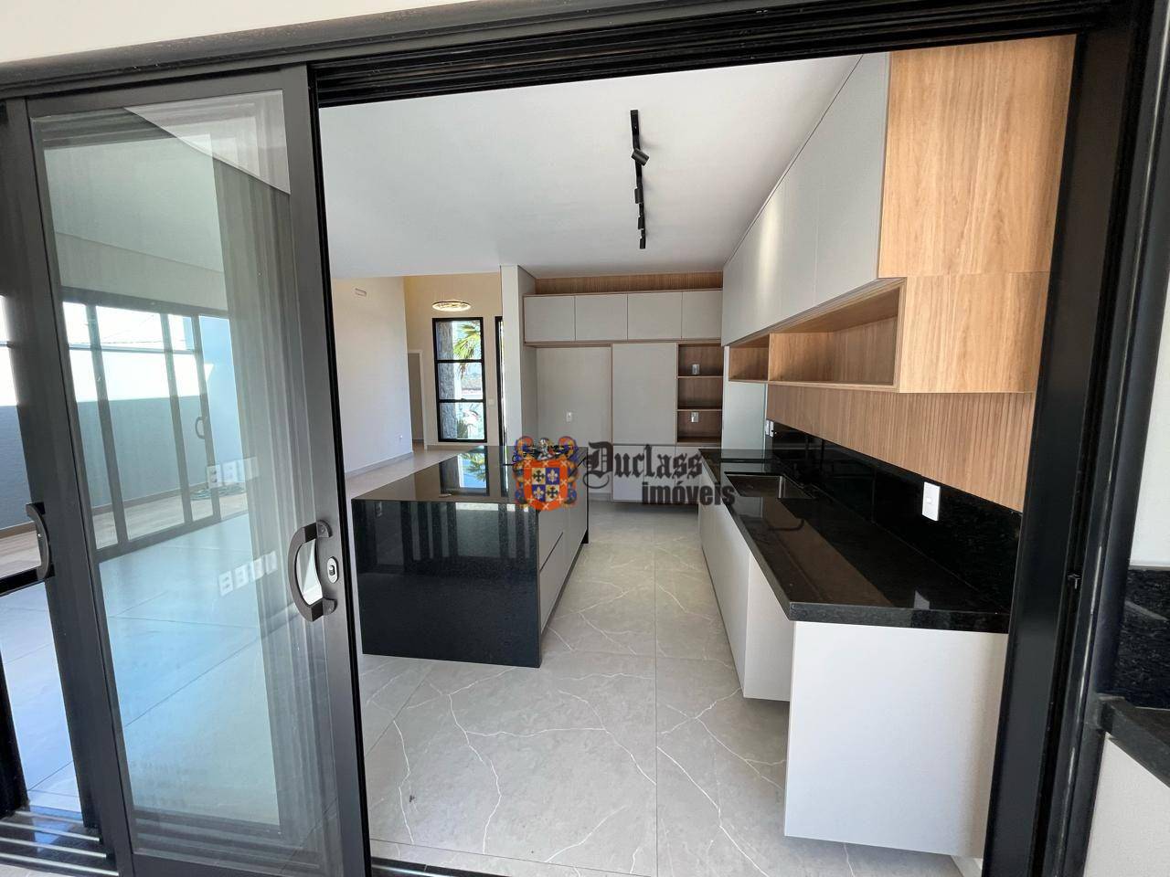 Casa de Condomínio à venda com 3 quartos, 205m² - Foto 15