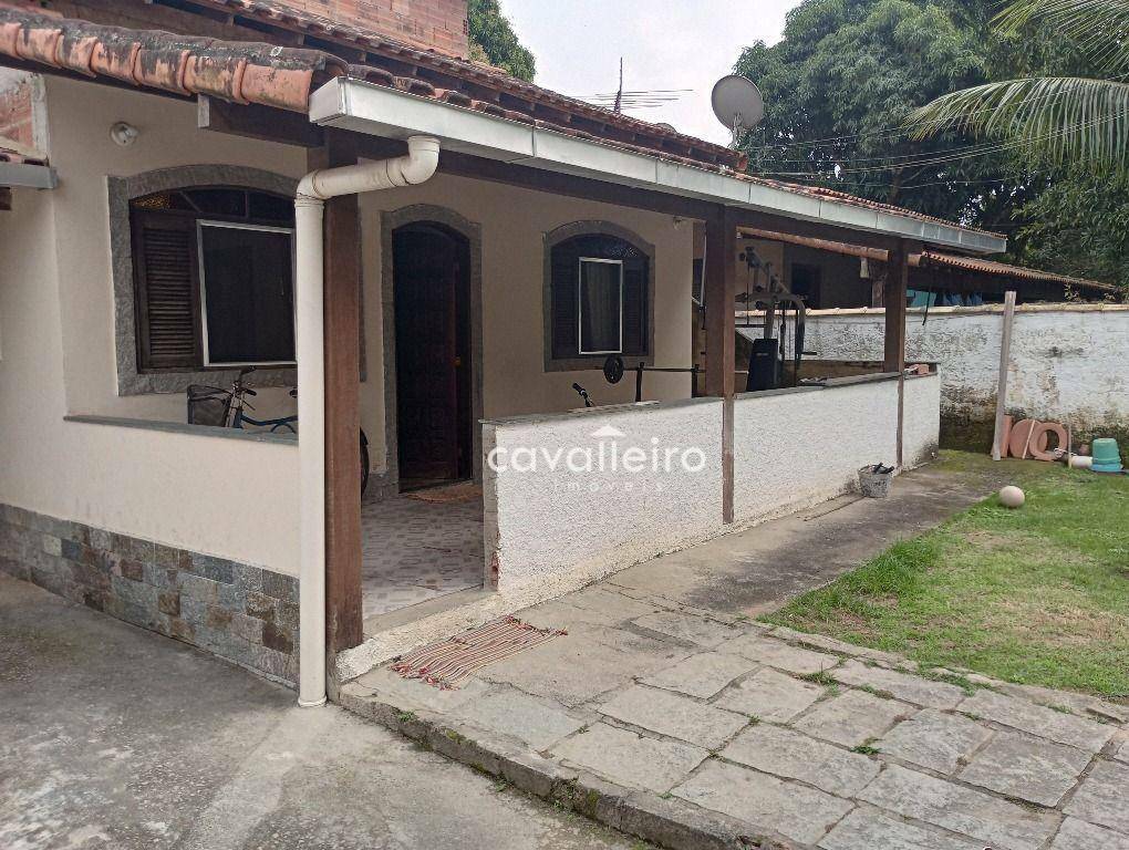 Casa à venda com 5 quartos, 220m² - Foto 2