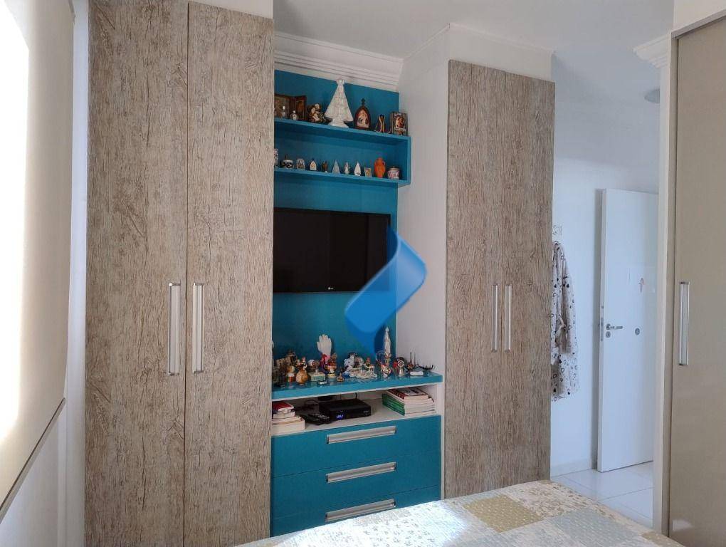 Apartamento à venda com 2 quartos, 64m² - Foto 17