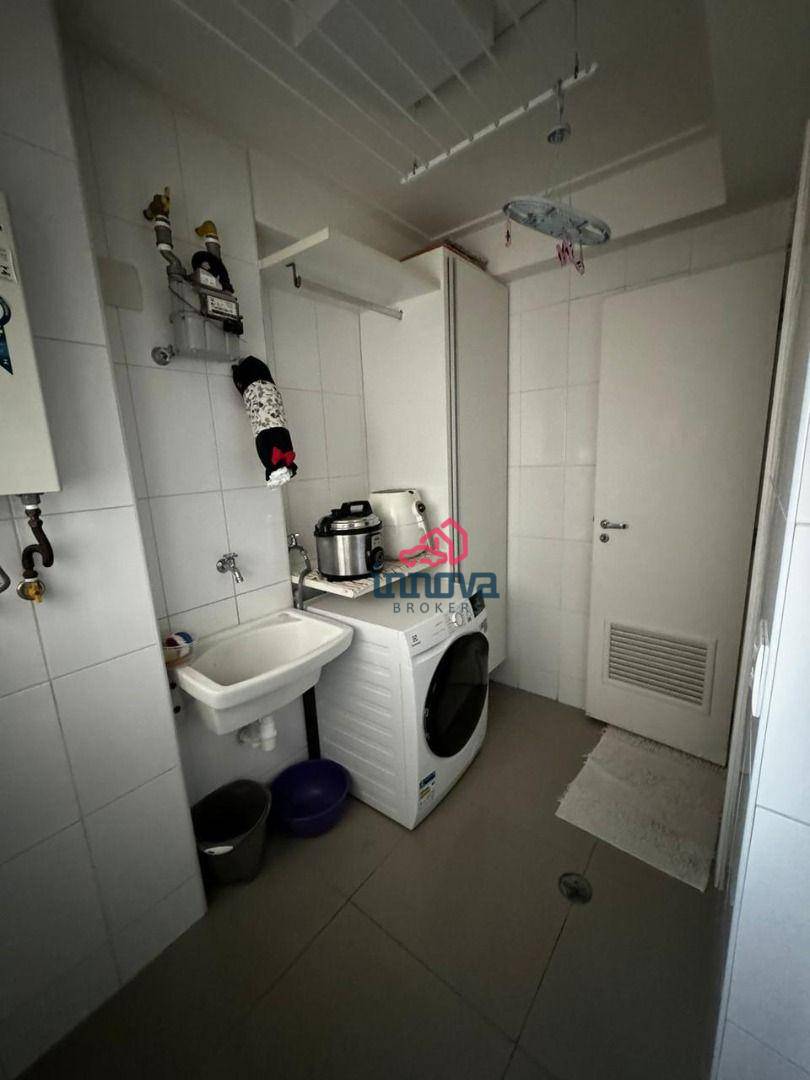 Apartamento à venda com 3 quartos, 134m² - Foto 17