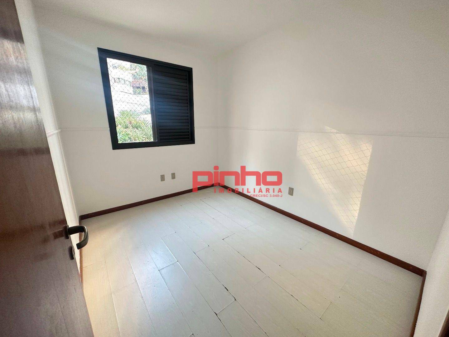 Apartamento à venda com 3 quartos, 81m² - Foto 30