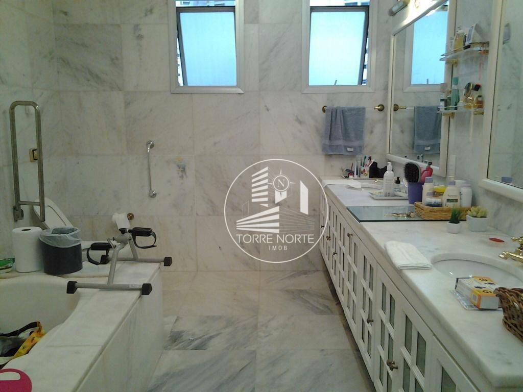 Apartamento para alugar com 6 quartos, 359m² - Foto 12