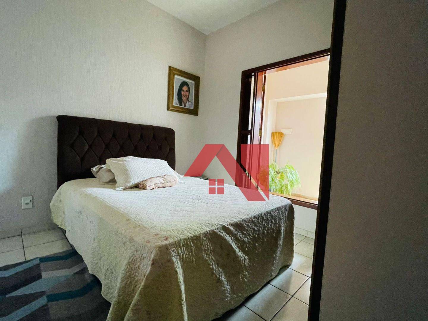 Casa à venda com 4 quartos, 280m² - Foto 14