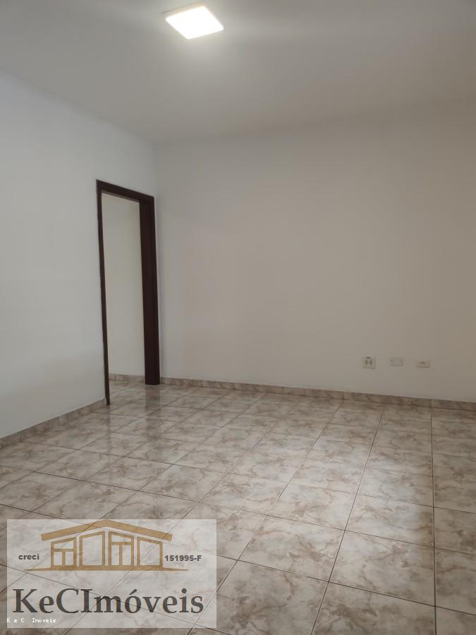Casa à venda com 4 quartos, 160m² - Foto 4