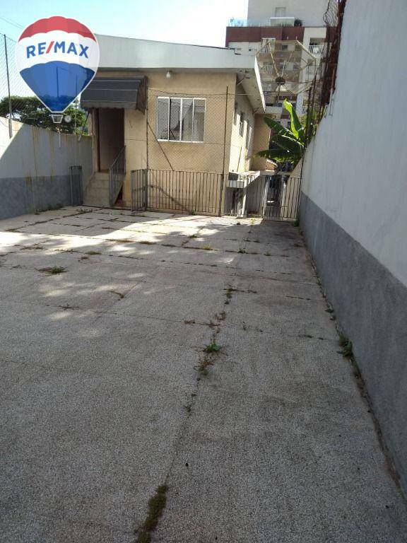 Casa à venda e aluguel com 3 quartos, 250m² - Foto 19