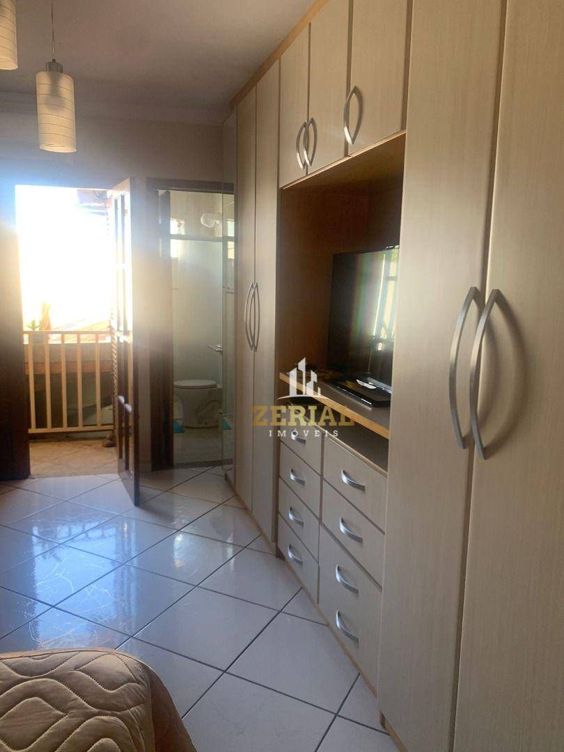 Sobrado à venda com 4 quartos, 225m² - Foto 10