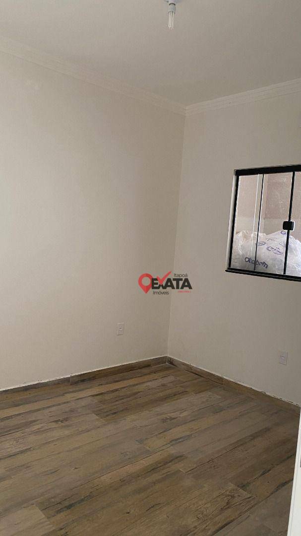 Casa à venda com 3 quartos, 91m² - Foto 4