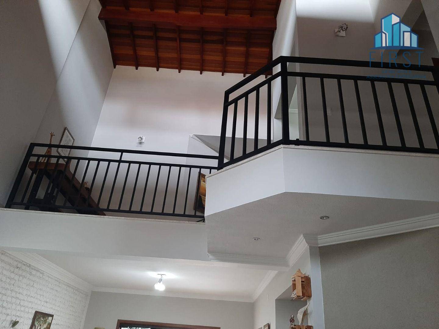 Casa à venda com 3 quartos, 270m² - Foto 7