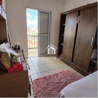 Apartamento à venda com 2 quartos, 67m² - Foto 4